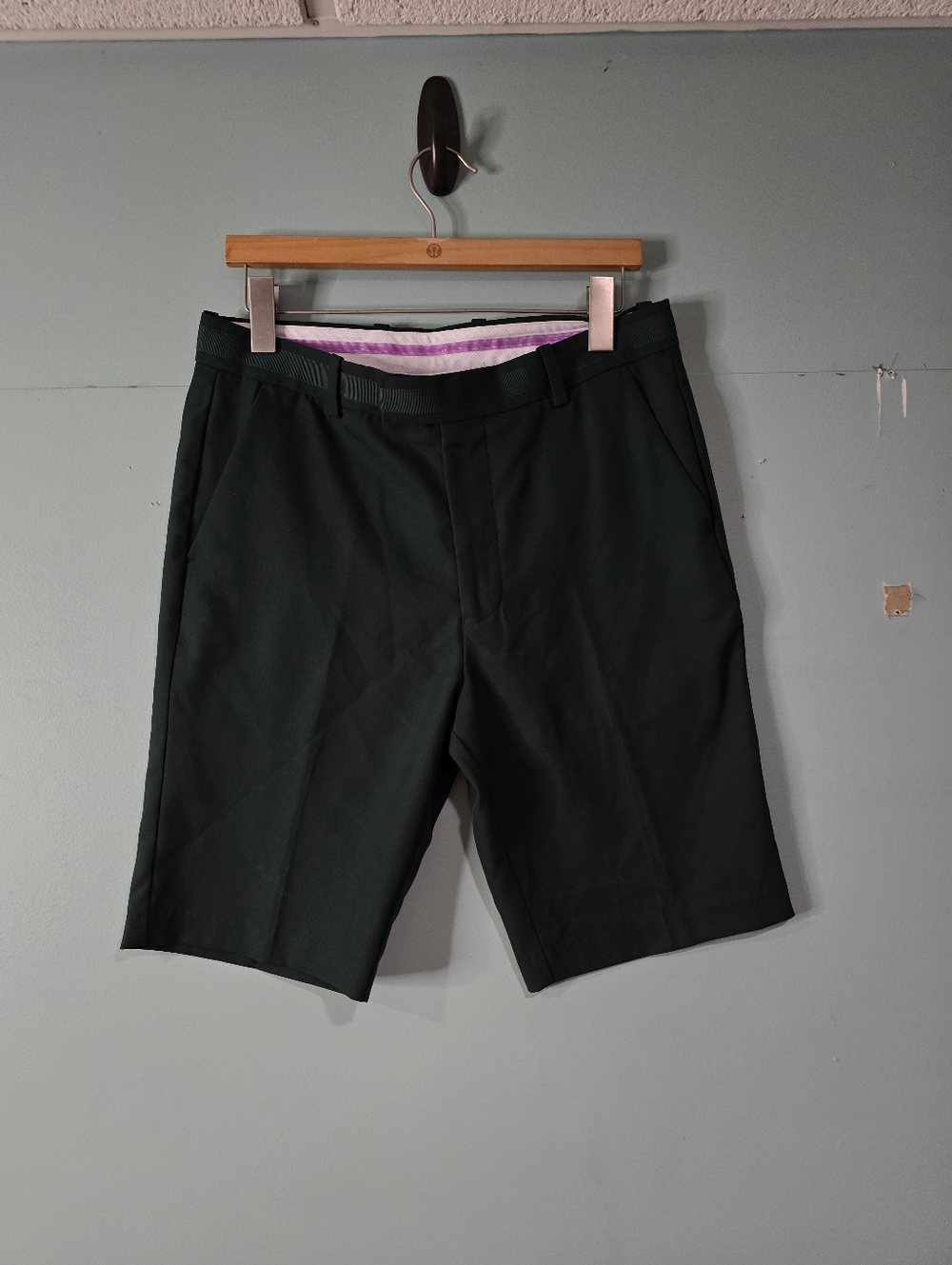 G/Fore Green Golf Athleisure Chino Shorts Size 32
